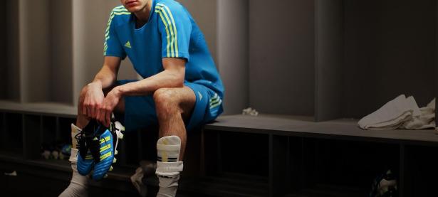 IM电竞下载-新王加冕与旧制鏖战，辛纳刷新纪录背后的网球时代变奏