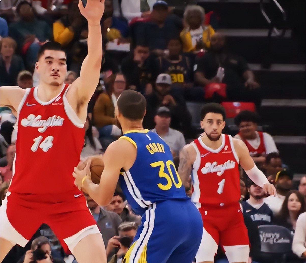 勇士客场惨败魔术,遭遇三连败 勇士客场惨败魔术,遭遇三连败