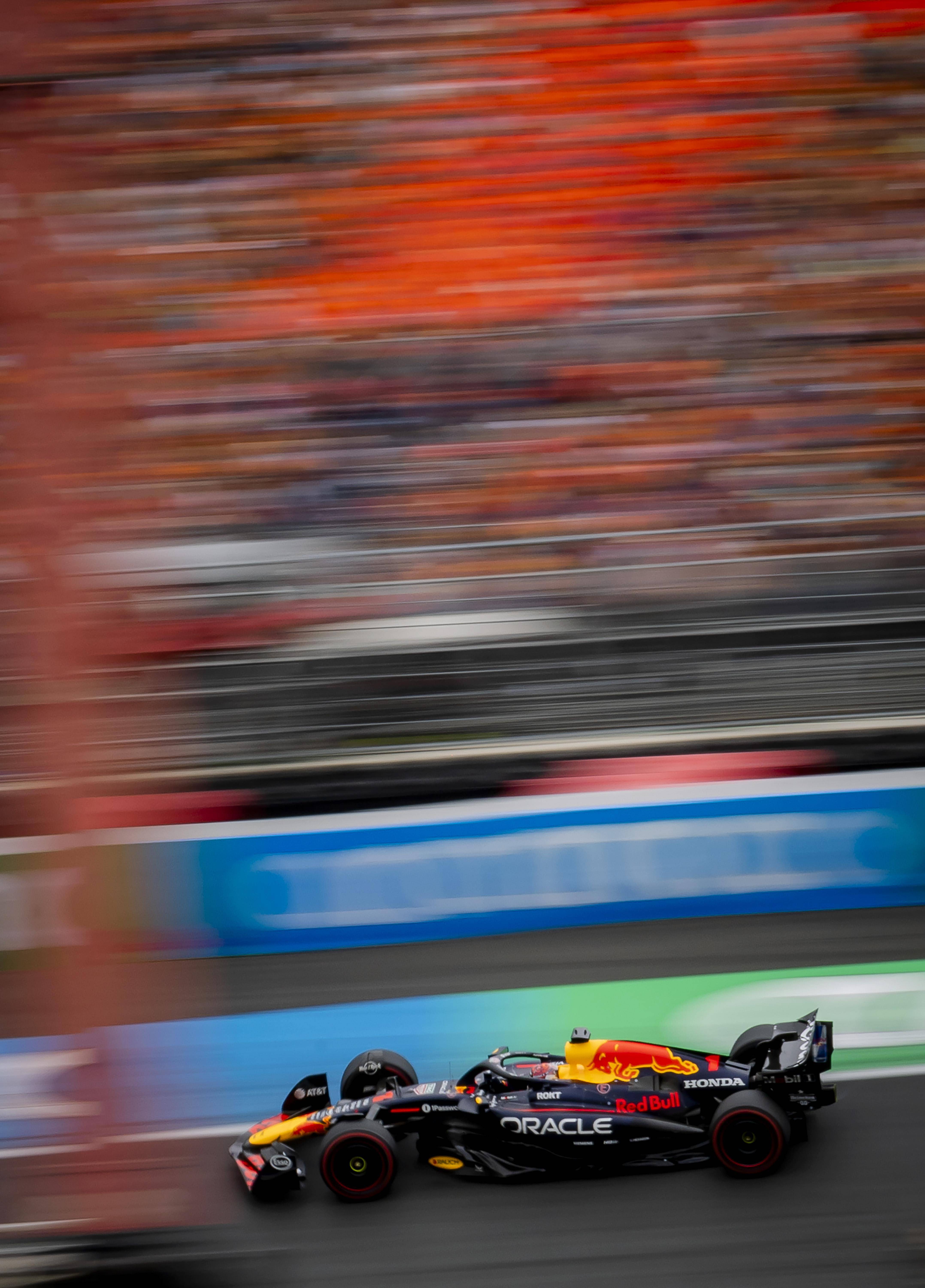 包含迈凯伦轻取雷诺车队,皮亚斯特里扛起全队的词条 包含迈凯伦轻取雷诺车队,皮亚斯特里扛起全队的词条