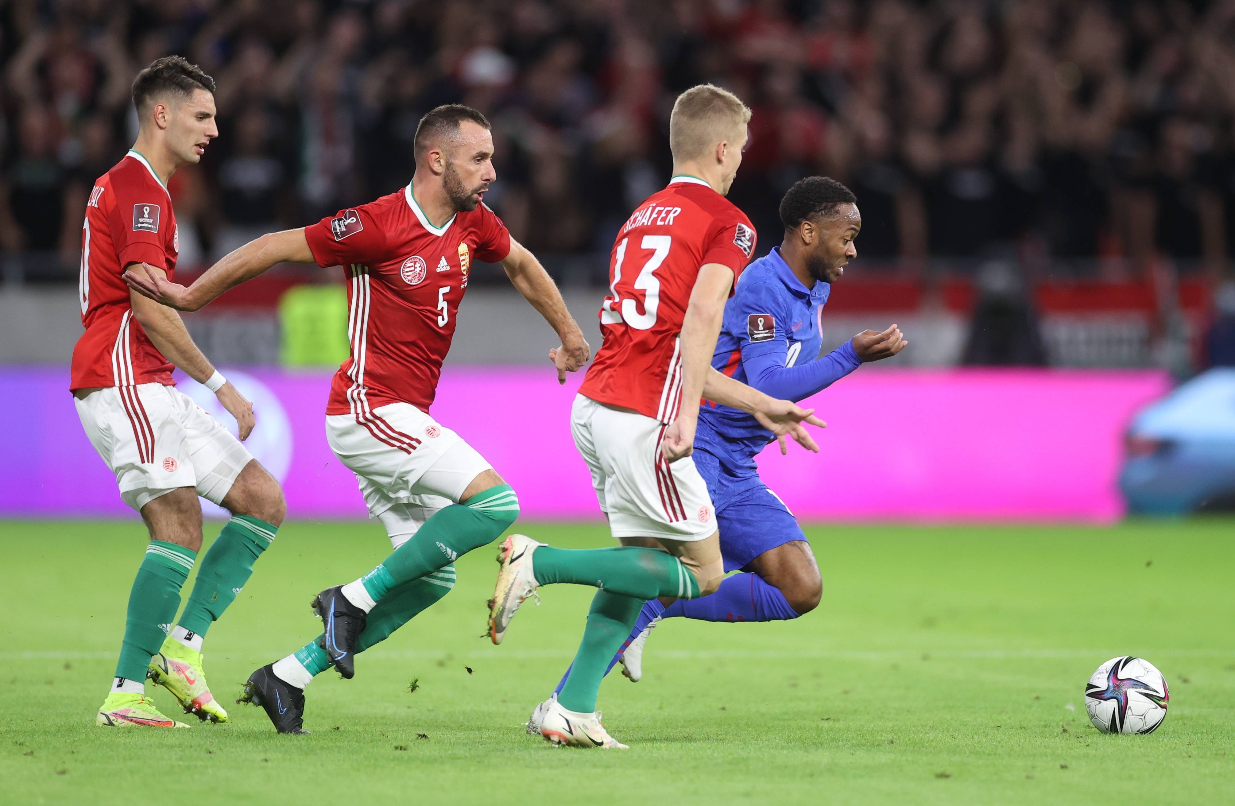 关于匈牙利队在比赛中展现出强大的意志力,取得胜利的信息 关于匈牙利队在比赛中展现出强大的意志力,取得胜利的信息