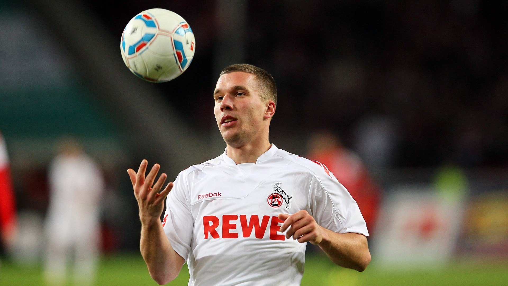 双线闪耀，福登爆发引领曼城，那不勒斯轻取比利亚雷亚尔展露欧战野心