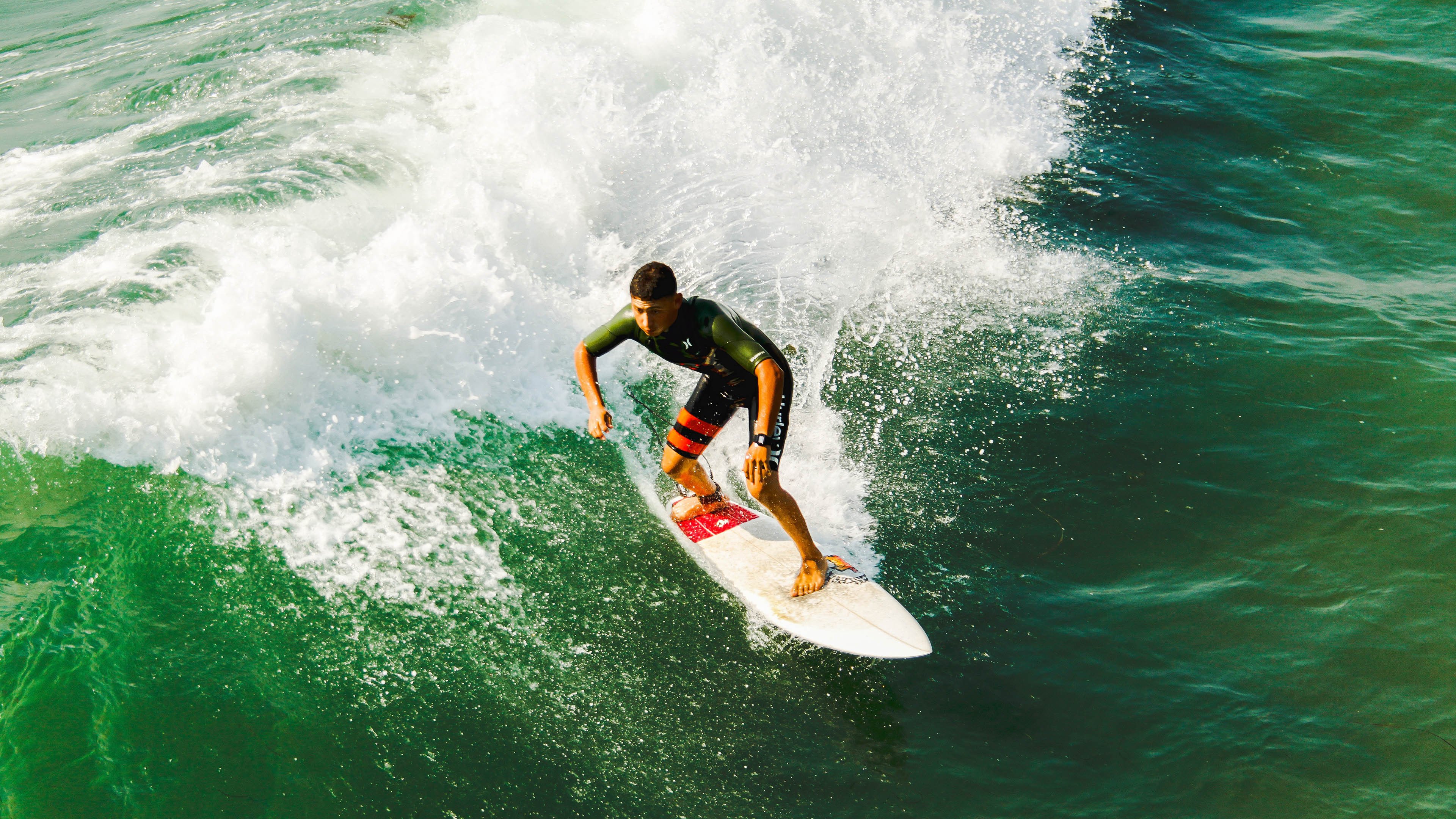 广厦单节风暴启示录，当团队篮球遇上詹姆斯式统治力