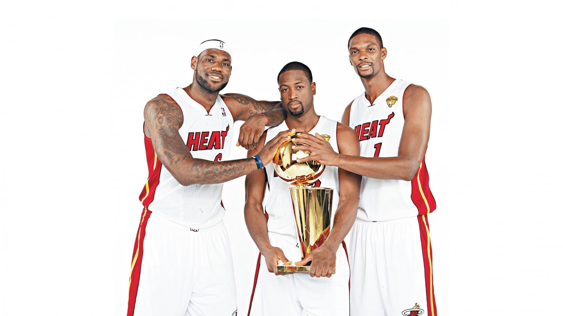 青岛队险胜山西队，恩比德点燃赛场